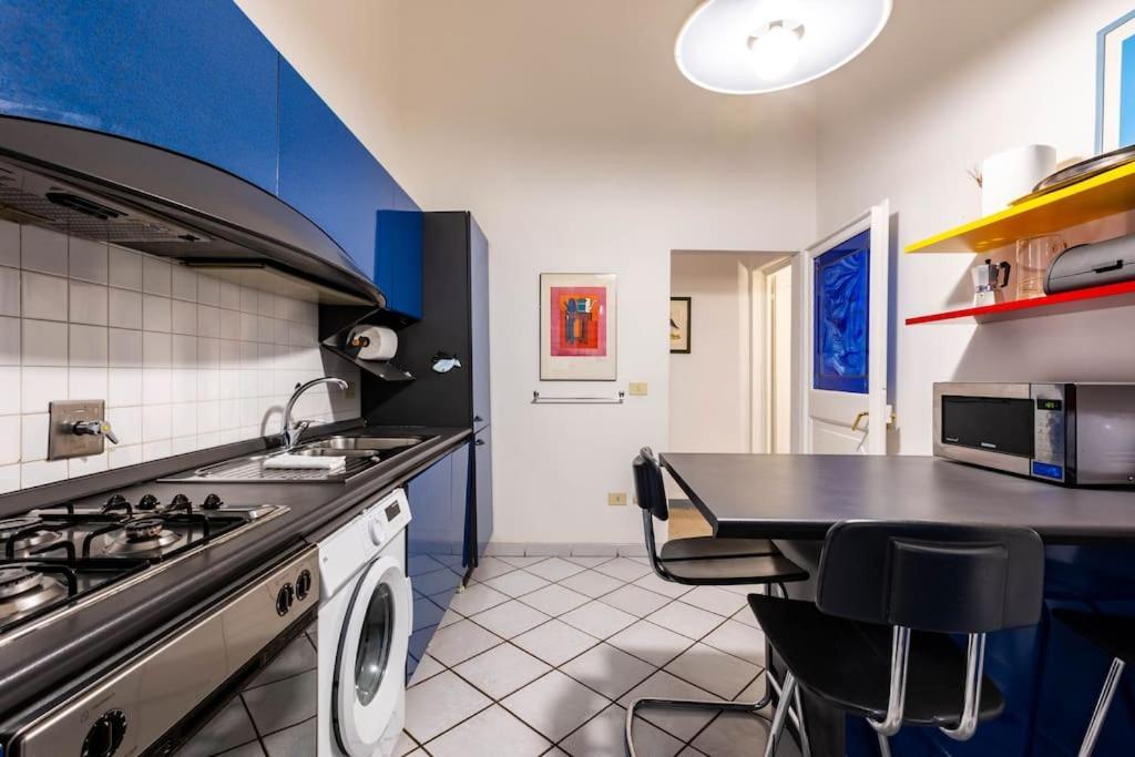 Academia Of Davide Spacious Apartment Флоренция Екстериор снимка