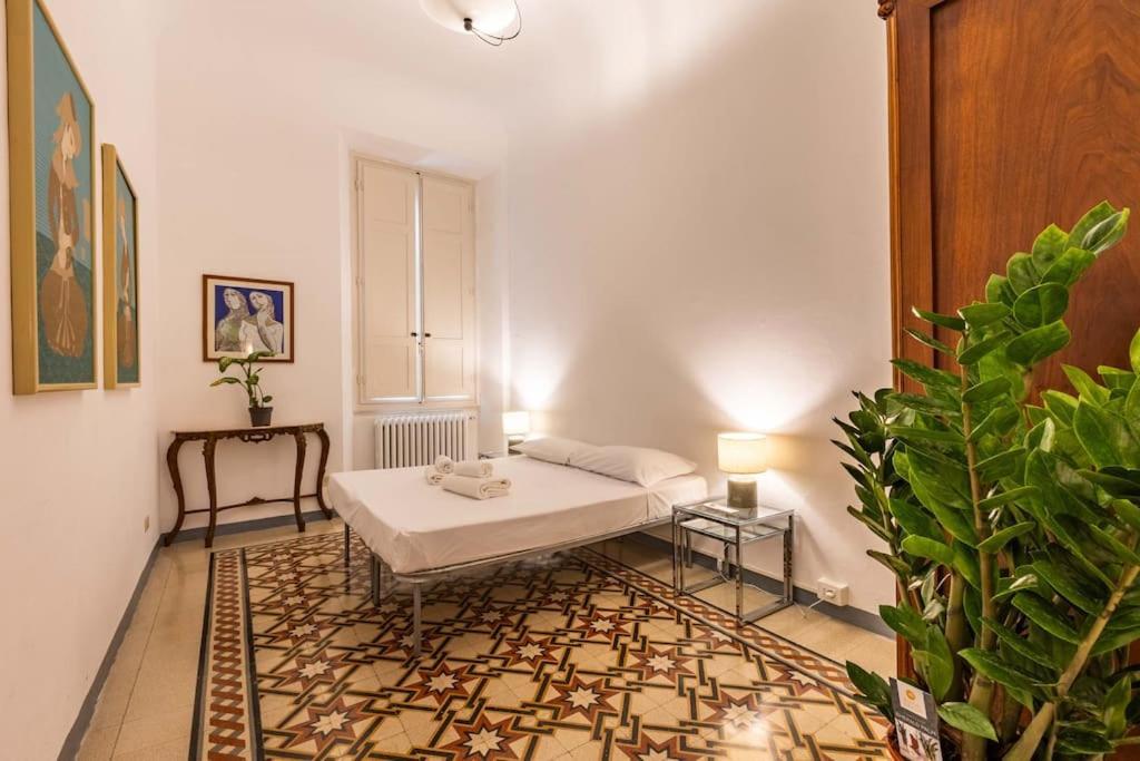 Academia Of Davide Spacious Apartment Флоренция Екстериор снимка