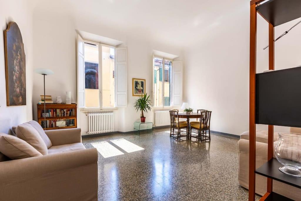 Academia Of Davide Spacious Apartment Флоренция Екстериор снимка