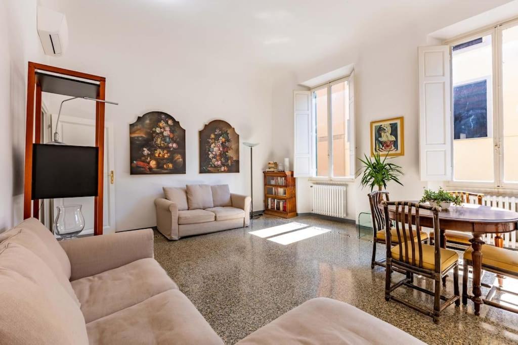 Academia Of Davide Spacious Apartment Флоренция Екстериор снимка